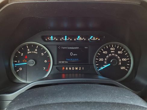 Used 2016 Ford F150 XLT w/ Equipment Group 302A Luxury image 10