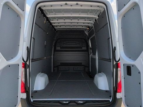 Used 2026 Mercedes-Benz Sprinter 2500 image 13