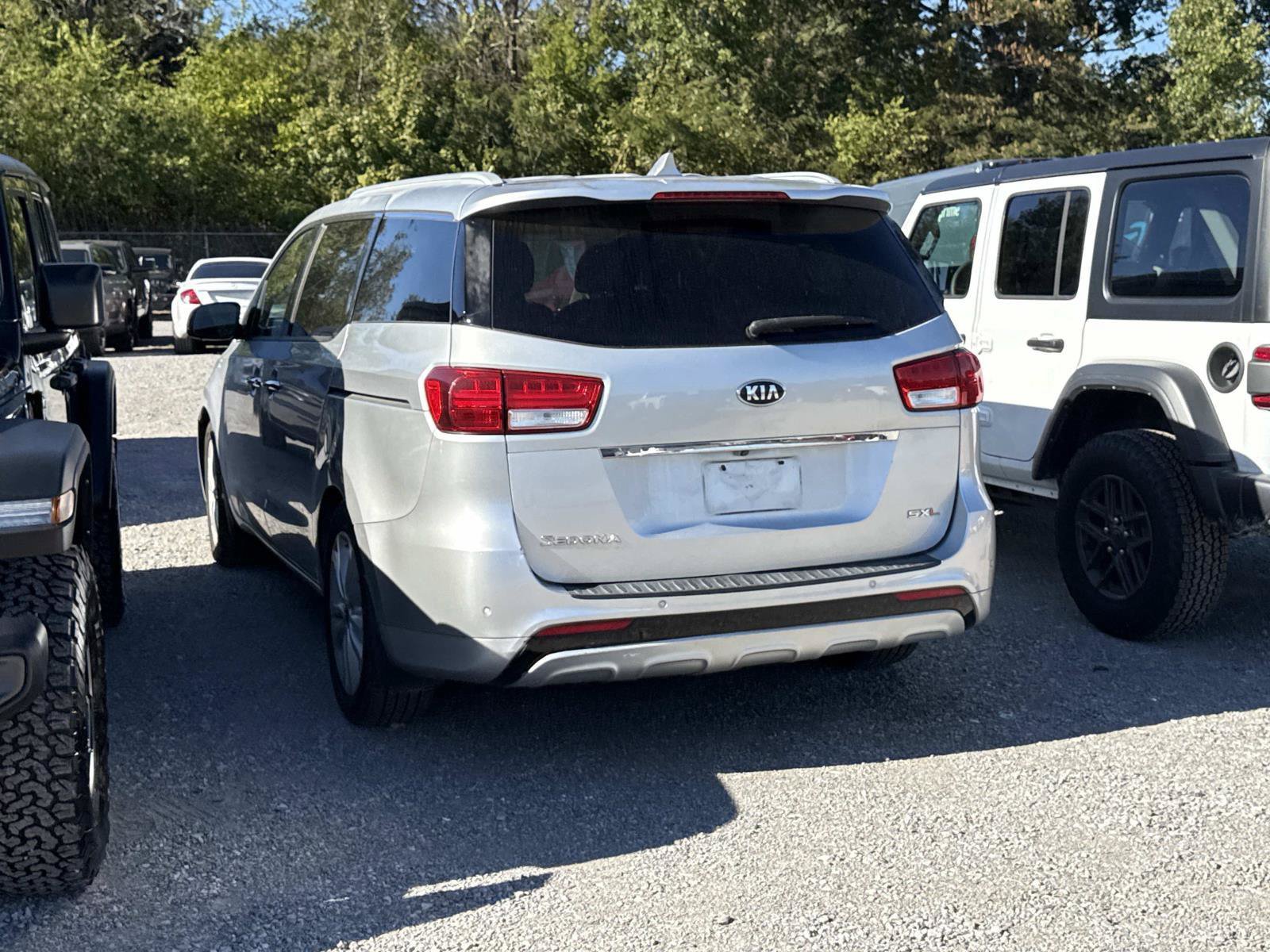 Used 2015 Kia Sedona SX Limited w/ SXL Technology Package FWD image 5