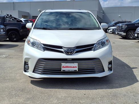 Used 2020 Toyota Sienna XLE FWD image 22