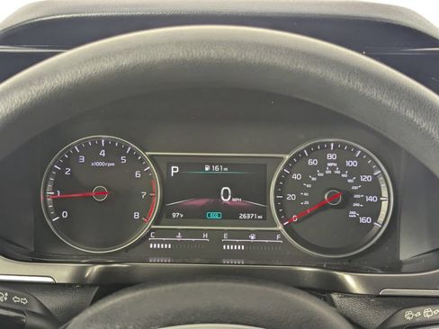 Used 2023 Kia Sorento LX FWD image 16