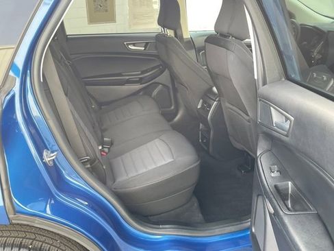 Used 2022 Ford Edge SE image 35
