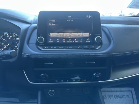 Used 2023 Nissan Rogue SV image 20