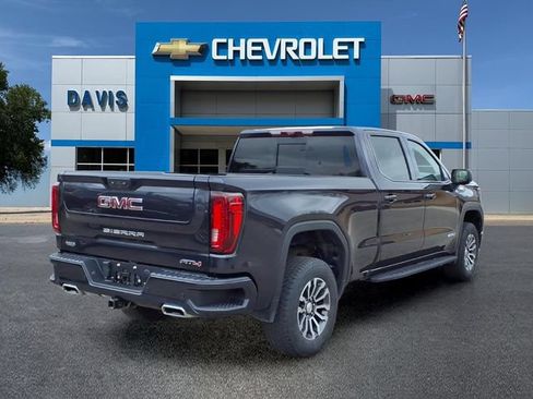 Used 2022 GMC Sierra 1500 AT4 w/ AT4 Premium Package AWD/4WD image 3