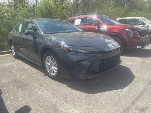 Used 2026 Toyota Camry LE w/ Convenience Package image 2