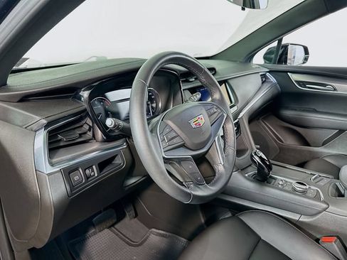Used 2023 Cadillac XT5 Luxury FWD image 11