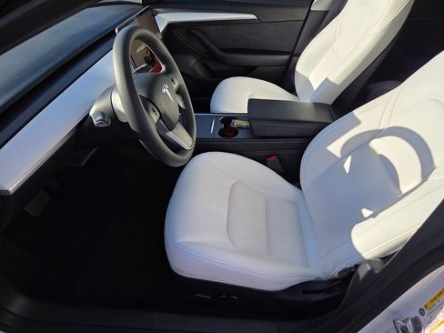 Used 2023 Tesla Model 3 Standard Range RWD image 13