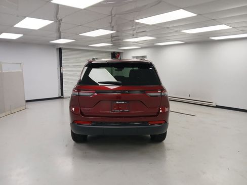 New 2025 Jeep Grand Cherokee Altitude image 6