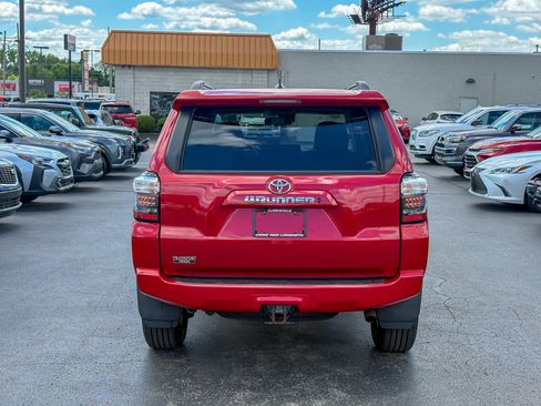 Used 2022 Toyota 4Runner SR5 Premium w/ Moonroof Package AWD/4WD image 14