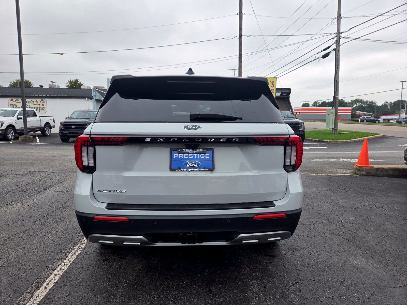 New 2027 Ford Explorer Active w/ Active Comfort Package AWD/4WD image 3