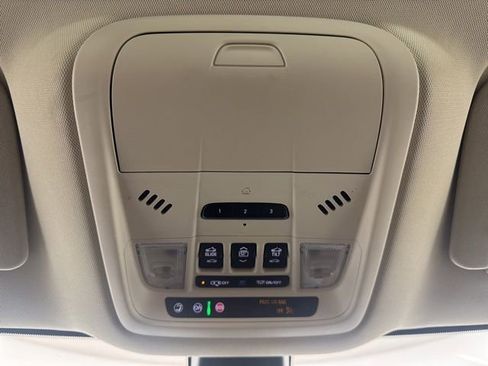 Used 2023 Buick Enclave Premium w/ Experience Buick Package AWD/4WD image 15