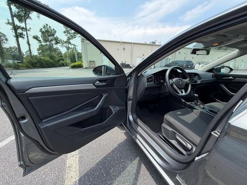Used 2019 Volkswagen Jetta S w/ Driver Assistance Package FWD image 15