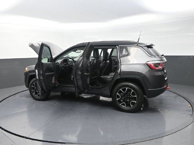 Used 2019 Jeep Compass Trailhawk AWD/4WD image 44