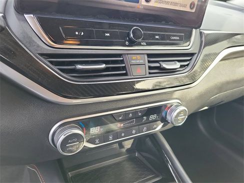 Used 2023 Nissan Altima 2.0 SR image 20