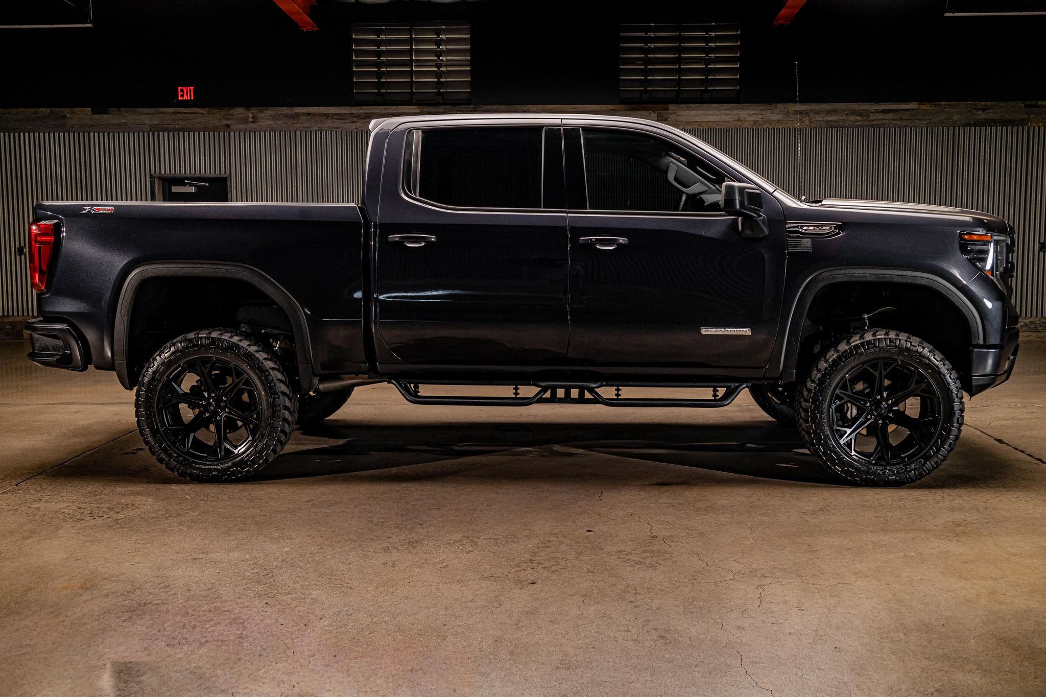 Used 2025 GMC Sierra 1500 Elevation w/ X31 Off-Road Package AWD/4WD image 11