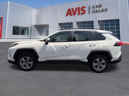 Used 2025 Toyota RAV4 XLE AWD/4WD image 10