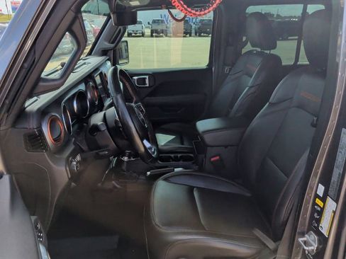 Used 2021 Jeep Gladiator Mojave AWD/4WD image 12