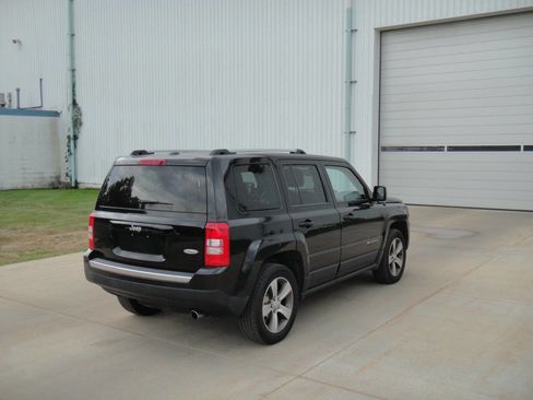 Used 2017 Jeep Patriot High Altitude image 7