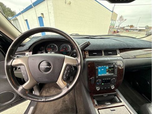 Used 2010 GMC Yukon Denali image 27