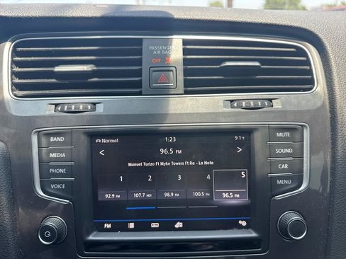 Used 2017 Volkswagen Golf Alltrack S AWD/4WD image 14