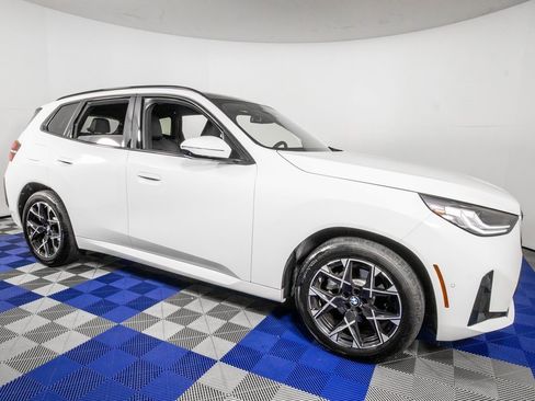 Used 2025 BMW X3 xDrive30i image 3