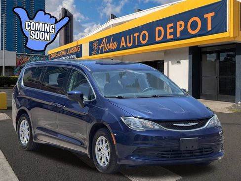 Used 2020 Chrysler Voyager LX FWD image 6