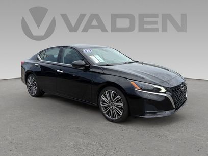 Used 2023 Nissan Altima 2.5 SL