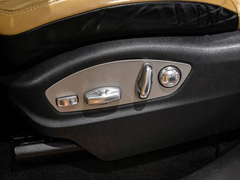 Used 2018 Porsche Cayenne S image 34