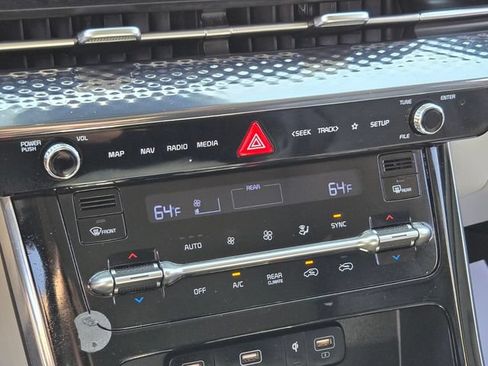 Used 2024 Kia Carnival SX Prestige FWD image 29