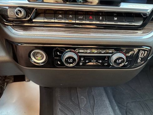 Used 2024 Chevrolet Silverado 1500 RST AWD/4WD image 16