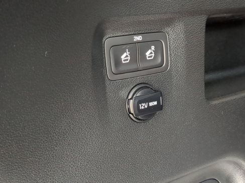 Used 2025 Kia Telluride S FWD image 31
