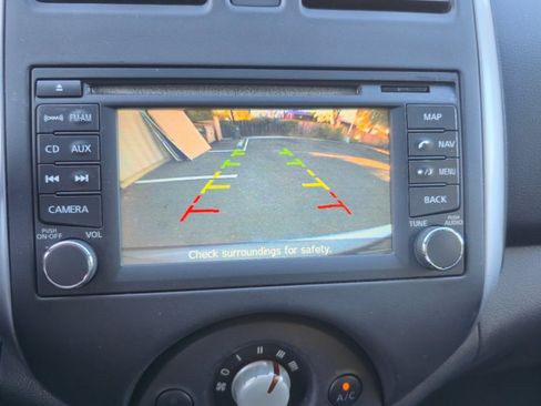 Used 2014 Nissan Versa w/ Tech Package FWD image 8