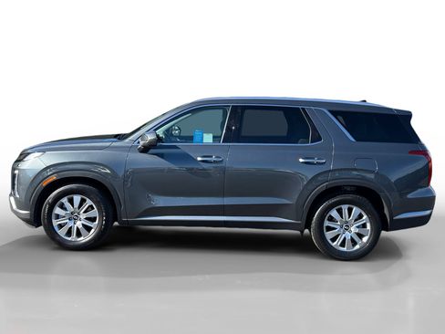 Used 2025 Hyundai Palisade SEL FWD image 2