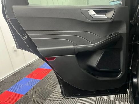 Used 2025 Ford Escape Platinum AWD/4WD image 18