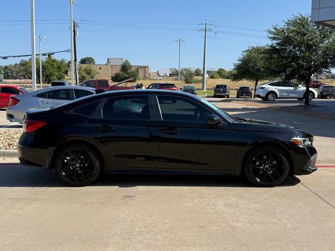 Used 2024 Honda Civic Sport image 6