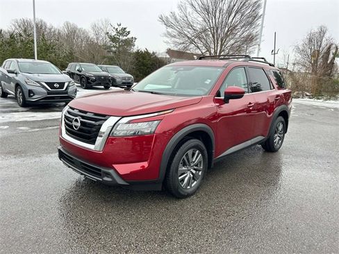 Used 2024 Nissan Pathfinder SV w/ Lighting Package (N92) image 9