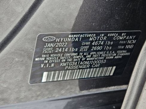 Used 2022 Genesis G70 2.0T RWD image 16