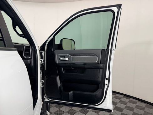 Used 2022 RAM 2500 Big Horn AWD/4WD image 34