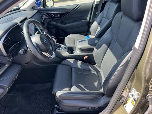 Certified 2025 Subaru Outback Limited image 9