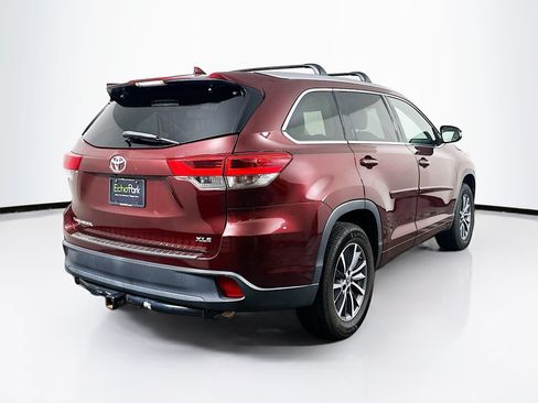 Used 2018 Toyota Highlander XLE FWD image 9