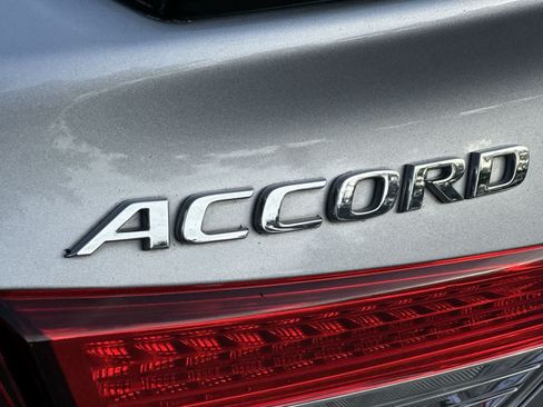 Used 2021 Honda Accord Sport image 11