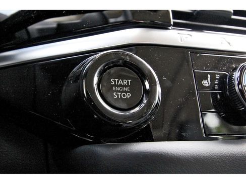 New 2026 Nissan Pathfinder SL w/ SL Premium Package (P04) FWD image 15