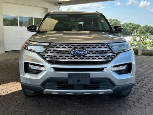 Used 2024 Ford Explorer Limited w/ Limited Technology Package AWD/4WD image 34