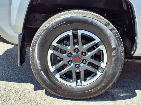 Used 2024 Toyota Tacoma TRD Sport w/ TRD Sport Premium Package AWD/4WD image 7