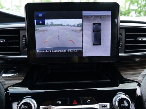 Used 2022 Ford Explorer Limited image 48