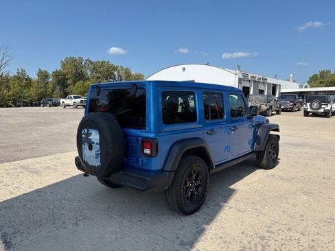 Used 2021 Jeep Wrangler Unlimited Sport AWD/4WD image 4