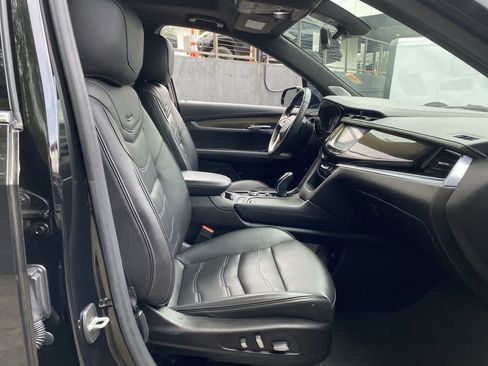 Used 2020 Cadillac XT6 Premium Luxury w/ Platinum Package AWD/4WD image 20
