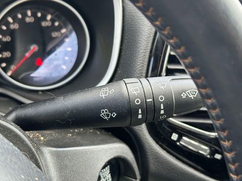 Used 2018 Jeep Compass Limited AWD/4WD image 22