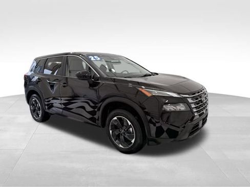 Used 2025 Nissan Rogue SV image 7