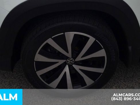 Used 2022 Volkswagen Taos SE image 12